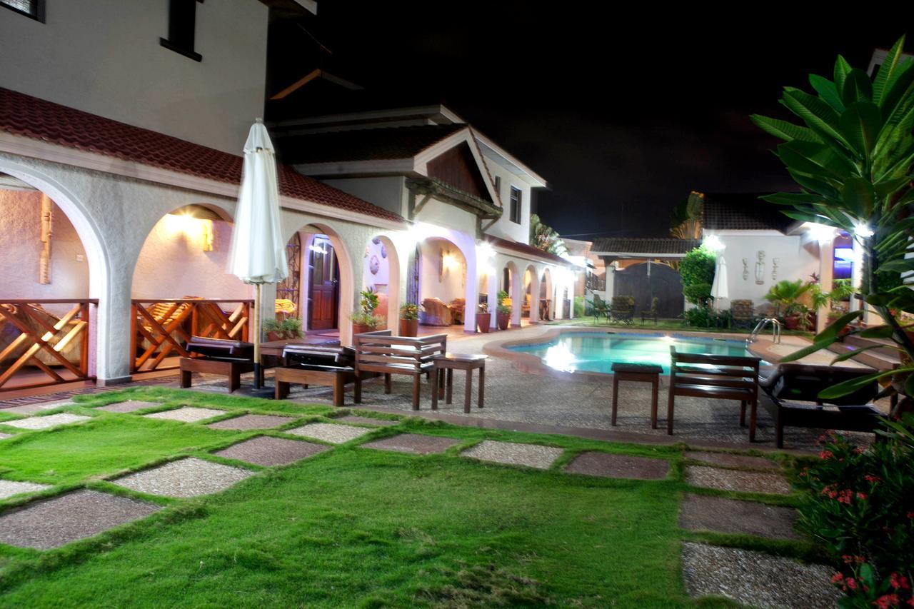 Mahogany Lodge, Cantonments Accra Exterior photo